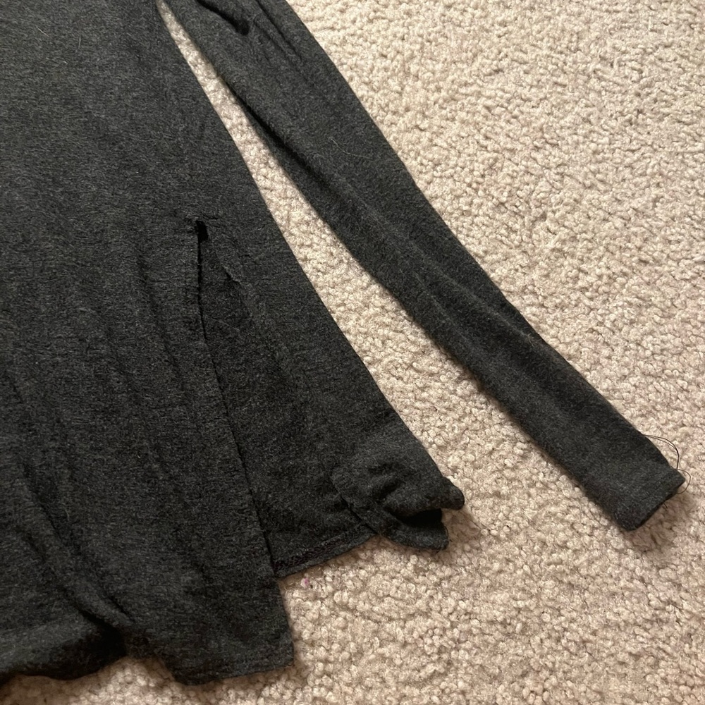 Hollister Charcoal Lattice Back Long-Sleeve Tee - Picture 5 of 5